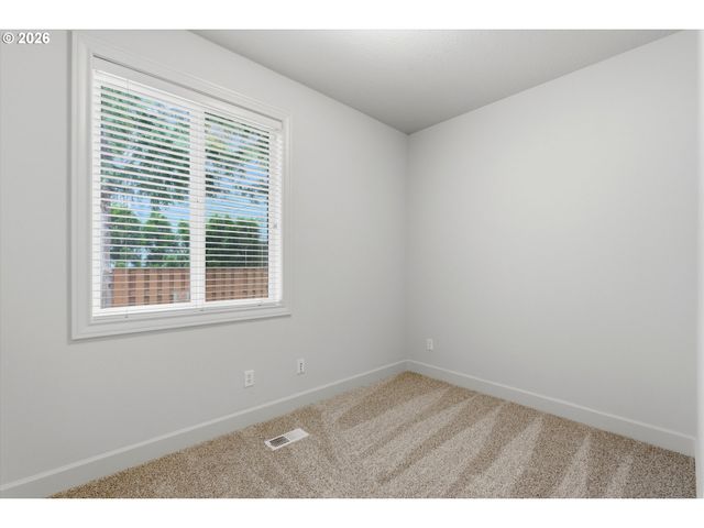 2212 LUCERNE Pl, West Linn, OR 97068
