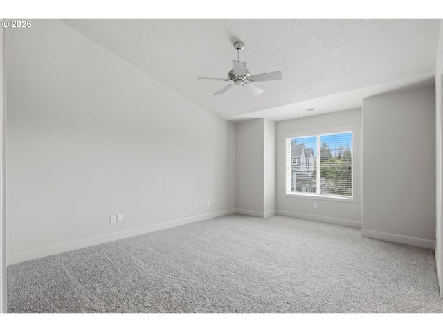 2212 LUCERNE Pl, West Linn, OR 97068