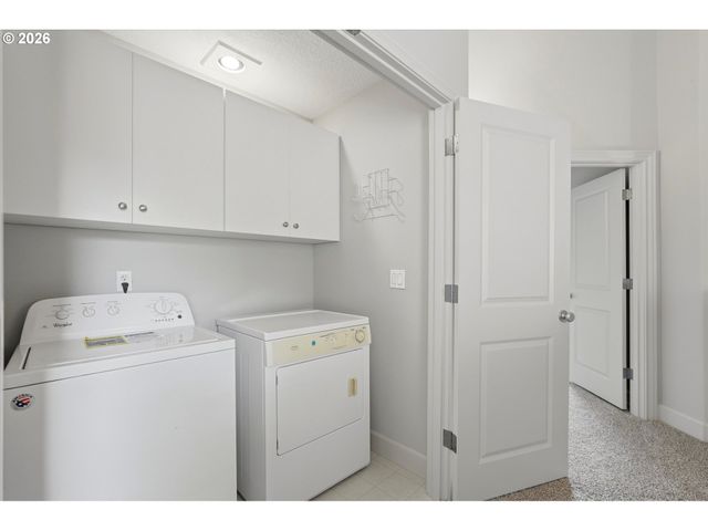 2212 LUCERNE Pl, West Linn, OR 97068