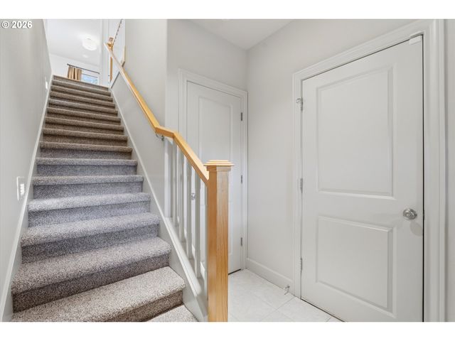 2212 LUCERNE Pl, West Linn, OR 97068