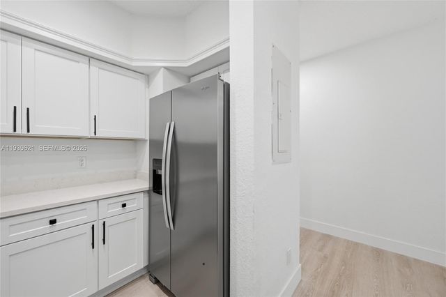 5703 NW 48th Ave, Coconut Creek, FL 33073