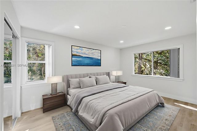 5703 NW 48th Ave, Coconut Creek, FL 33073