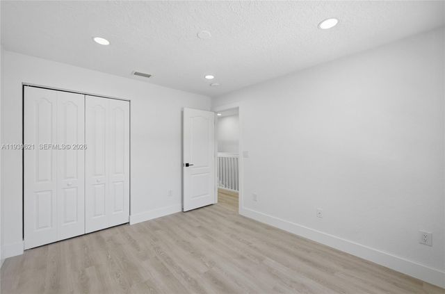 5703 NW 48th Ave, Coconut Creek, FL 33073