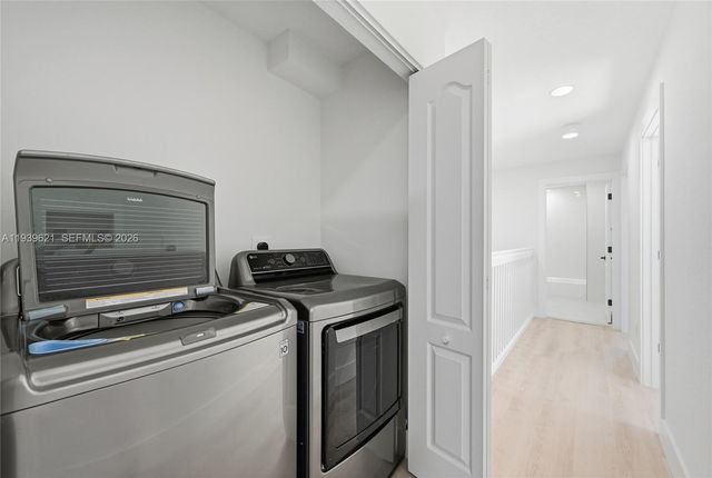 5703 NW 48th Ave, Coconut Creek, FL 33073