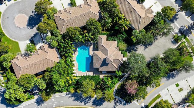 5703 NW 48th Ave, Coconut Creek, FL 33073