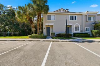 5703 NW 48th Ave, Coconut Creek, FL 33073