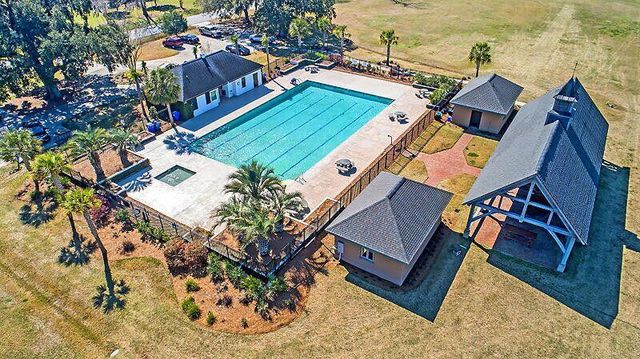 5393 Birdie Lane, Hollywood, SC 29449