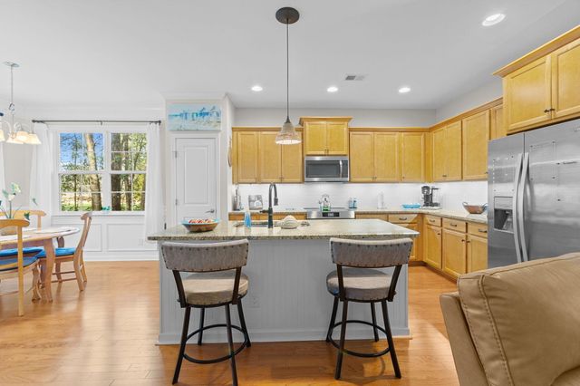 5393 Birdie Lane, Hollywood, SC 29449