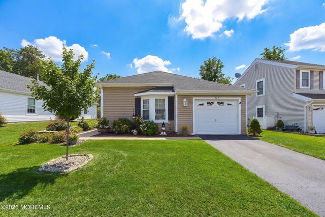147 Pine Oak Boulevard, Barnegat, NJ 08005