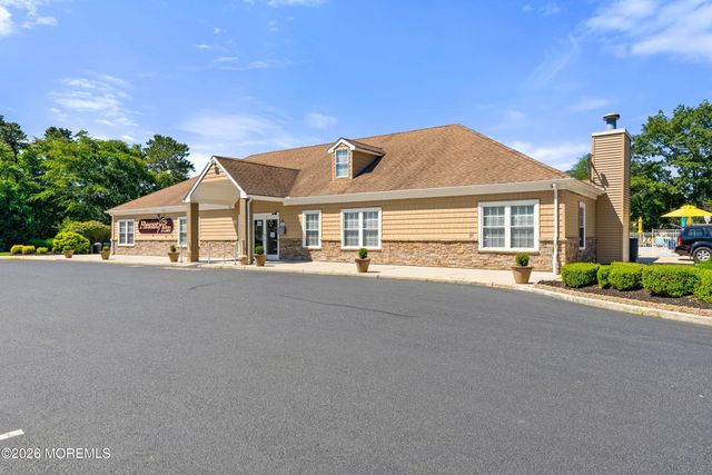 147 Pine Oak Boulevard, Barnegat, NJ 08005