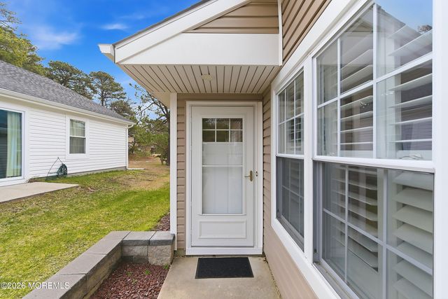 147 Pine Oak Boulevard, Barnegat, NJ 08005