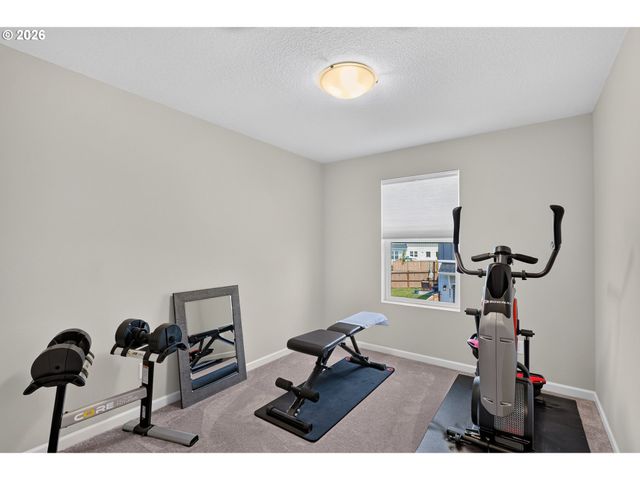 8085 Se CRESCENT Dr, Hillsboro, OR 97123