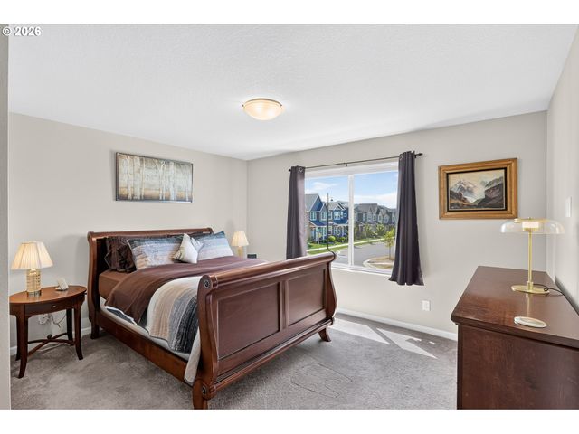8085 Se CRESCENT Dr, Hillsboro, OR 97123