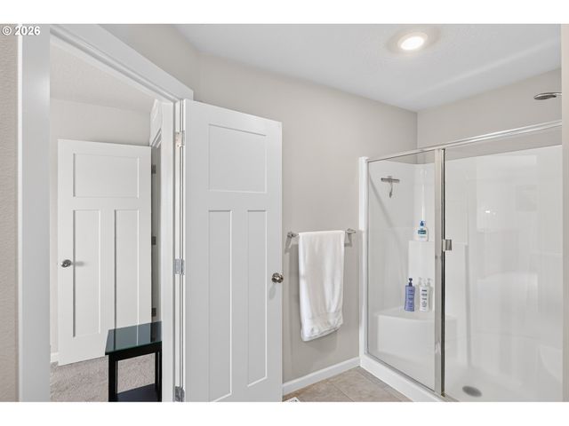 8085 Se CRESCENT Dr, Hillsboro, OR 97123