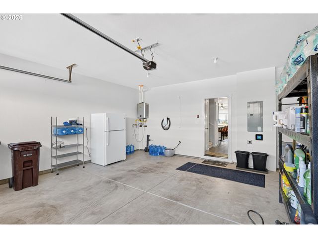 8085 Se CRESCENT Dr, Hillsboro, OR 97123