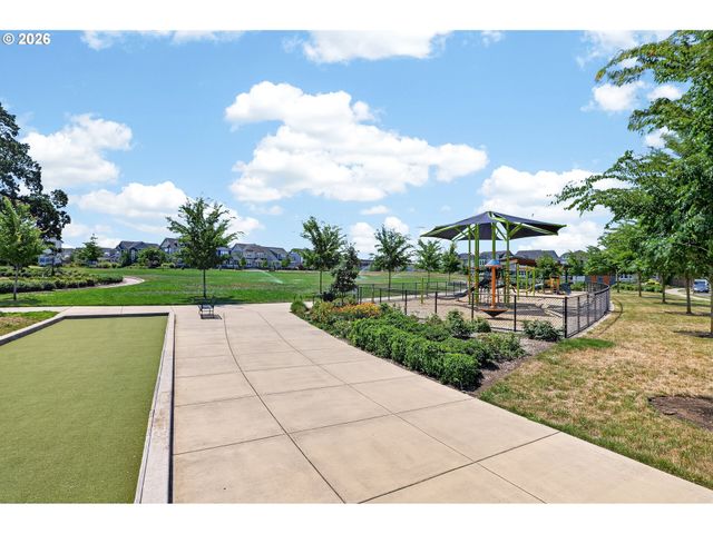 8085 Se CRESCENT Dr, Hillsboro, OR 97123