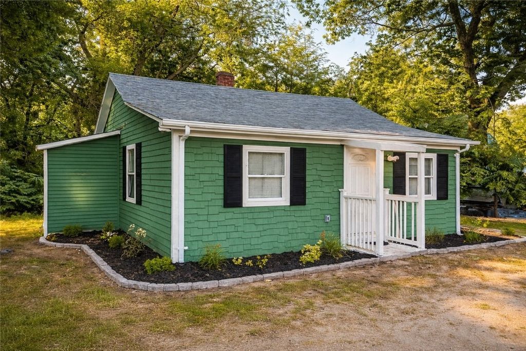 355 Church Avenue, Warwick, RI 02889