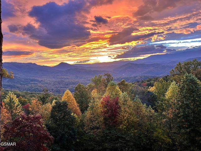 714 Shell Mountain Road, Sevierville, TN 37876