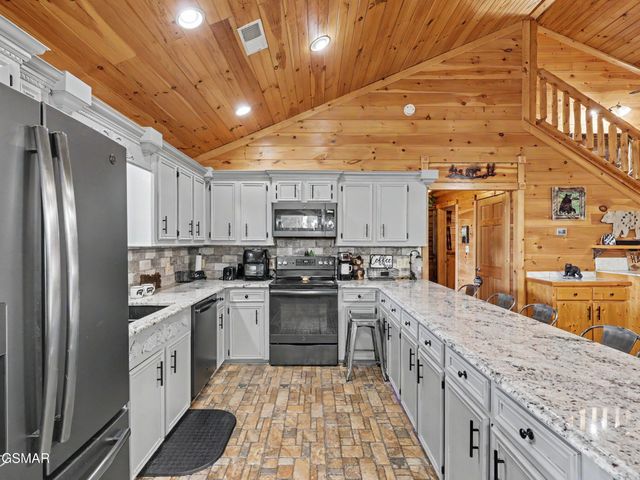 714 Shell Mountain Road, Sevierville, TN 37876