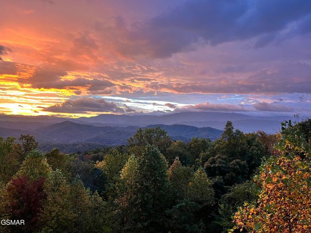 714 Shell Mountain Road, Sevierville, TN 37876