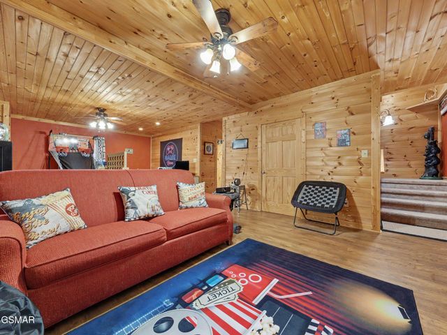 714 Shell Mountain Road, Sevierville, TN 37876