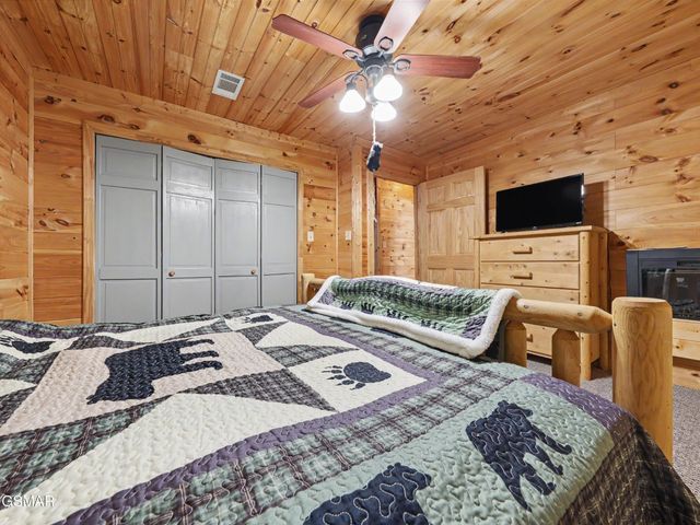 714 Shell Mountain Road, Sevierville, TN 37876
