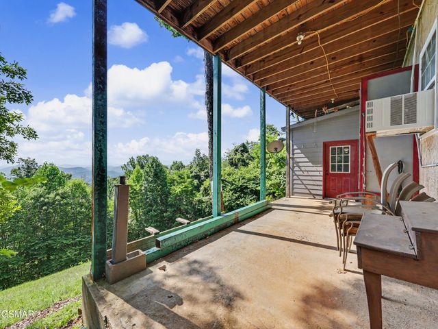714 Shell Mountain Road, Sevierville, TN 37876