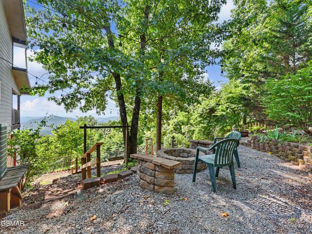 714 Shell Mountain Road, Sevierville, TN 37876