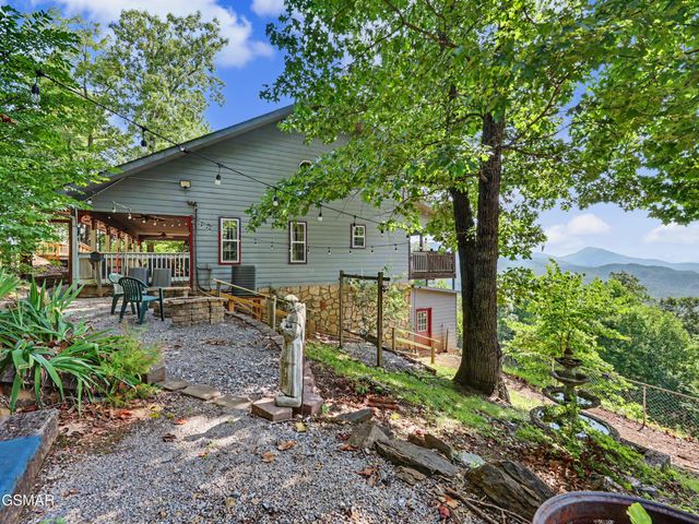 714 Shell Mountain Road, Sevierville, TN 37876