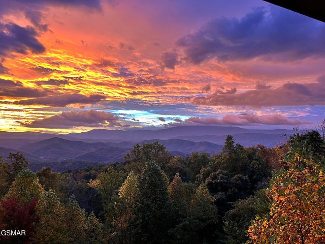714 Shell Mountain Road, Sevierville, TN 37876