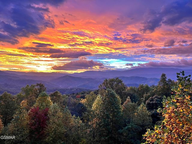 714 Shell Mountain Road, Sevierville, TN 37876