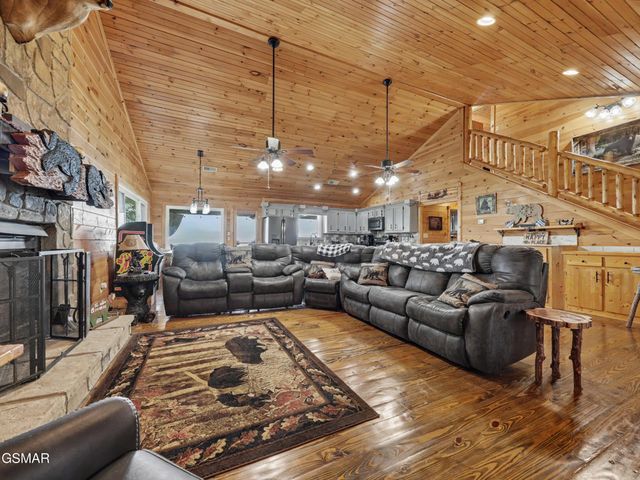 714 Shell Mountain Road, Sevierville, TN 37876