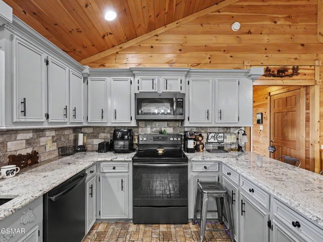 714 Shell Mountain Road, Sevierville, TN 37876
