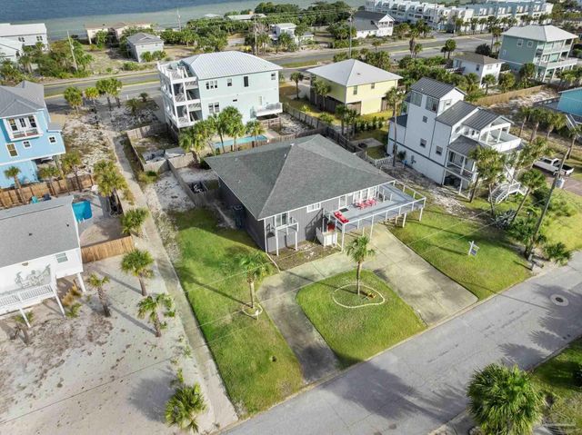 1409 Maldonado Dr, Pensacola Beach, FL 32561