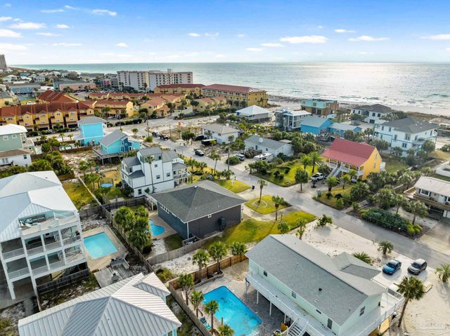 1409 Maldonado Dr, Pensacola Beach, FL 32561