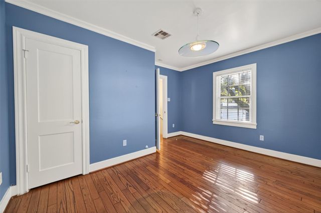 1601 Elmen Street, Houston, TX 77019
