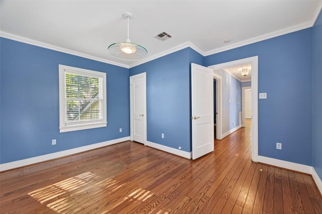 1601 Elmen Street, Houston, TX 77019