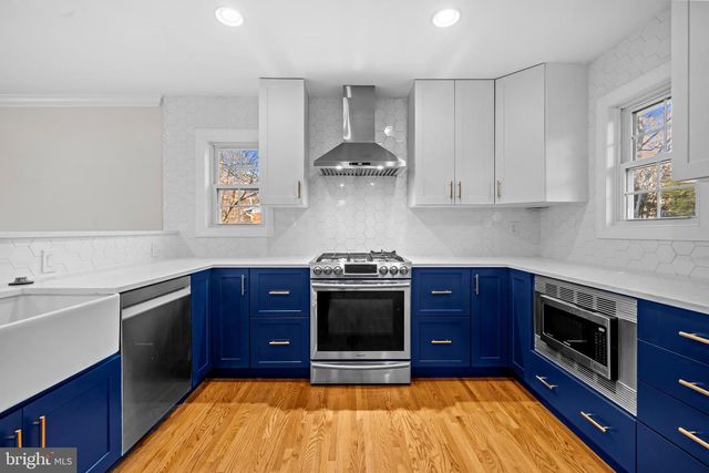 4301 BRAEBURN DR, Fairfax, VA 22032