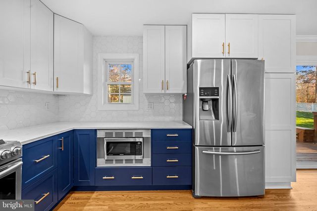 4301 BRAEBURN DR, Fairfax, VA 22032