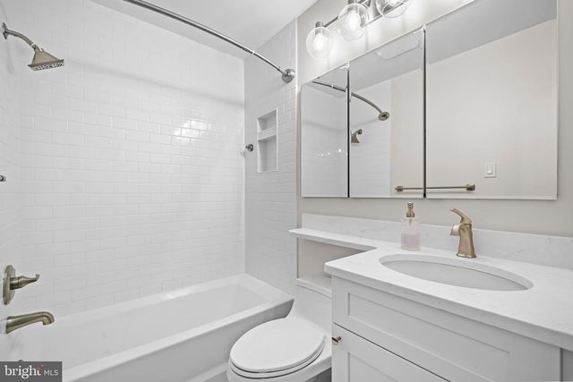 4301 BRAEBURN DR, Fairfax, VA 22032