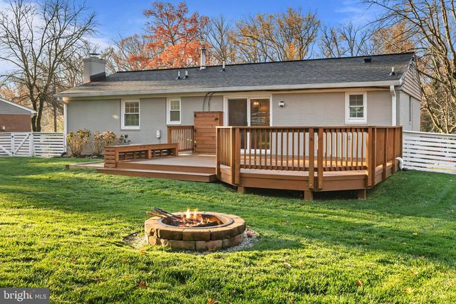 4301 BRAEBURN DR, Fairfax, VA 22032