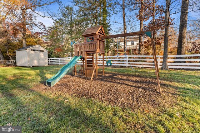 4301 BRAEBURN DR, Fairfax, VA 22032