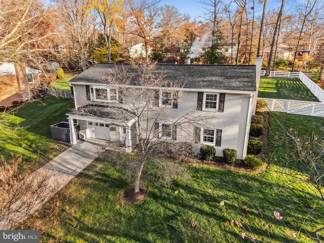 4301 BRAEBURN DR, Fairfax, VA 22032