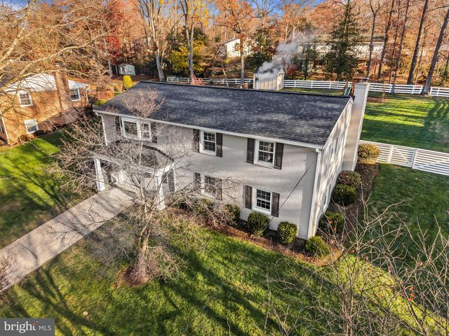 4301 BRAEBURN DR, Fairfax, VA 22032