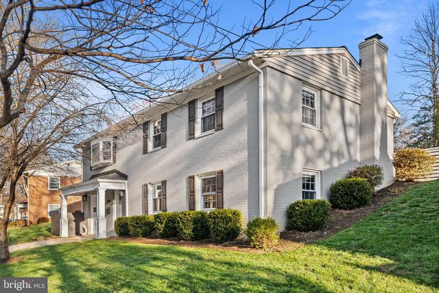 4301 BRAEBURN DR, Fairfax, VA 22032
