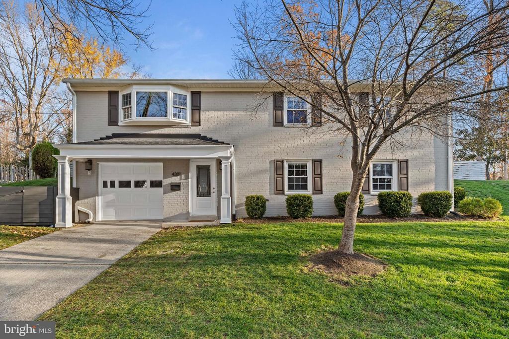 4301 BRAEBURN DR, Fairfax, VA 22032