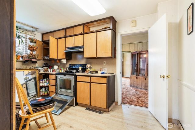 1613 24th Avenue, Seattle, WA 98122