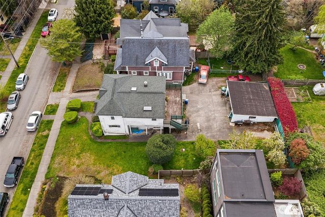 1613 24th Avenue, Seattle, WA 98122