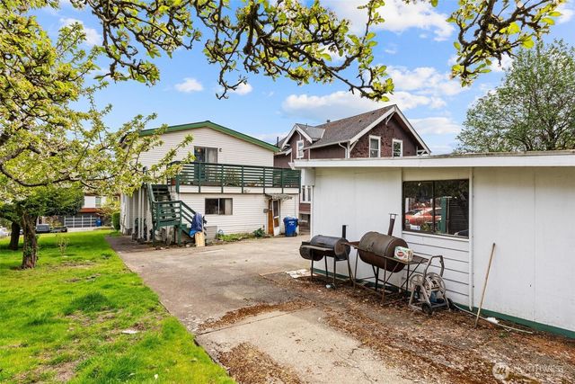 1613 24th Avenue, Seattle, WA 98122