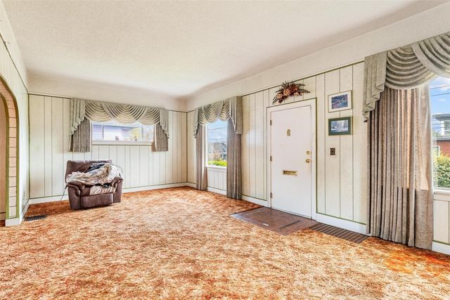 1613 24th Avenue, Seattle, WA 98122